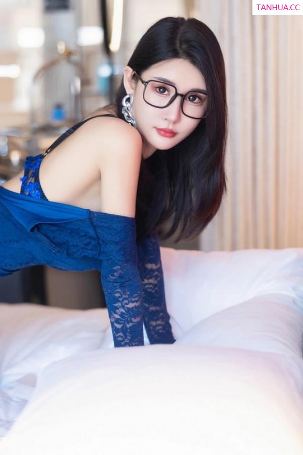 夏沫沫  [XiuRen]高清写真图 2023.11.13 No.7652 夏沫沫tifa 黑丝美腿第28张图片